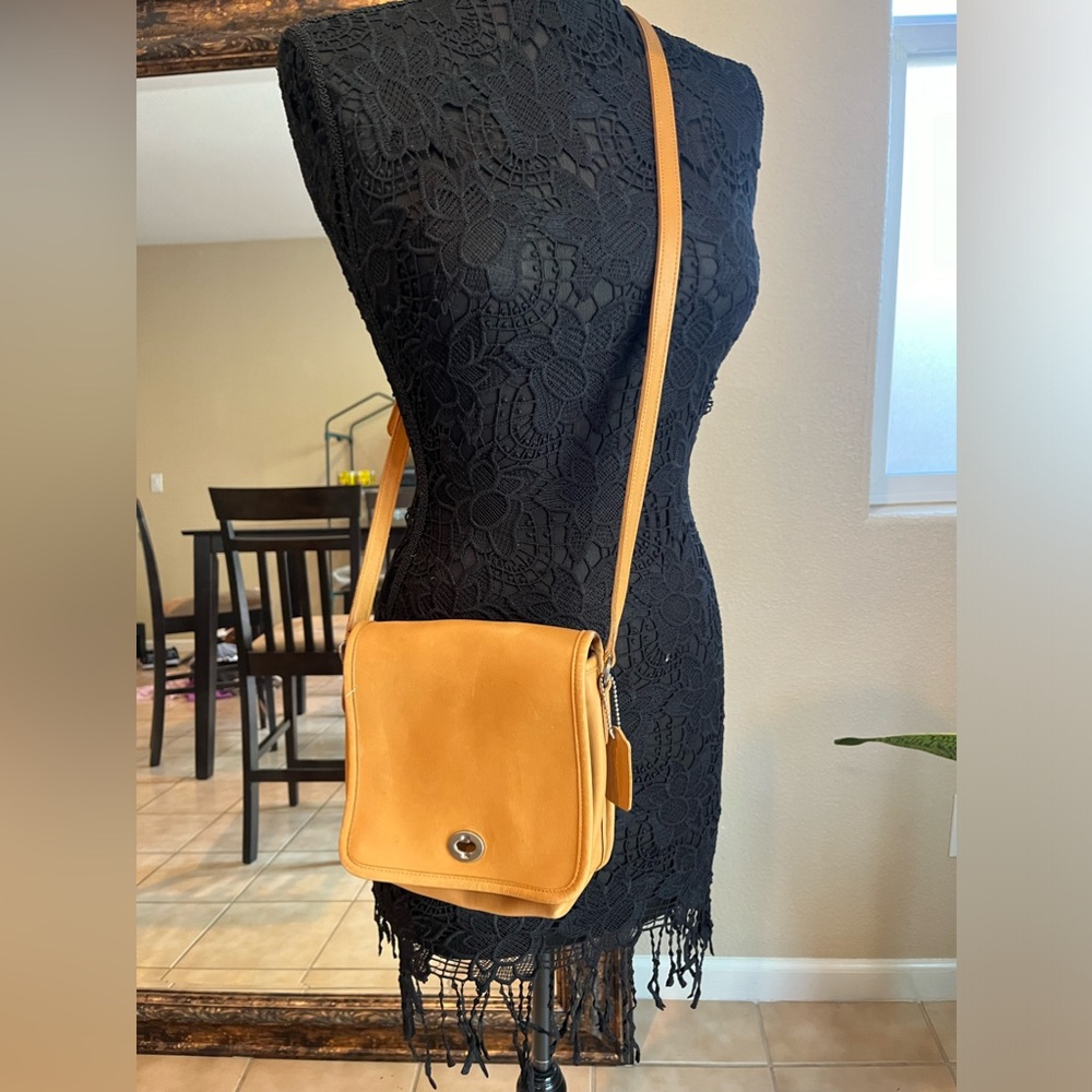 Vintage coach companion flap bag